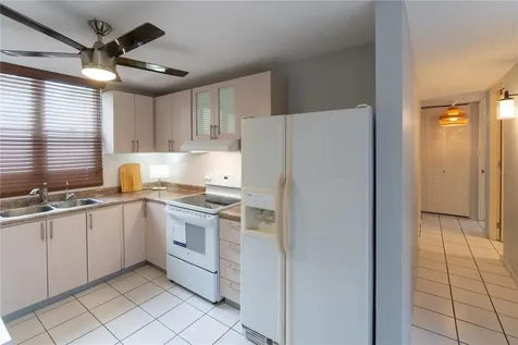 Cond Caparra Chalets 8 Guaynabo PR 00966