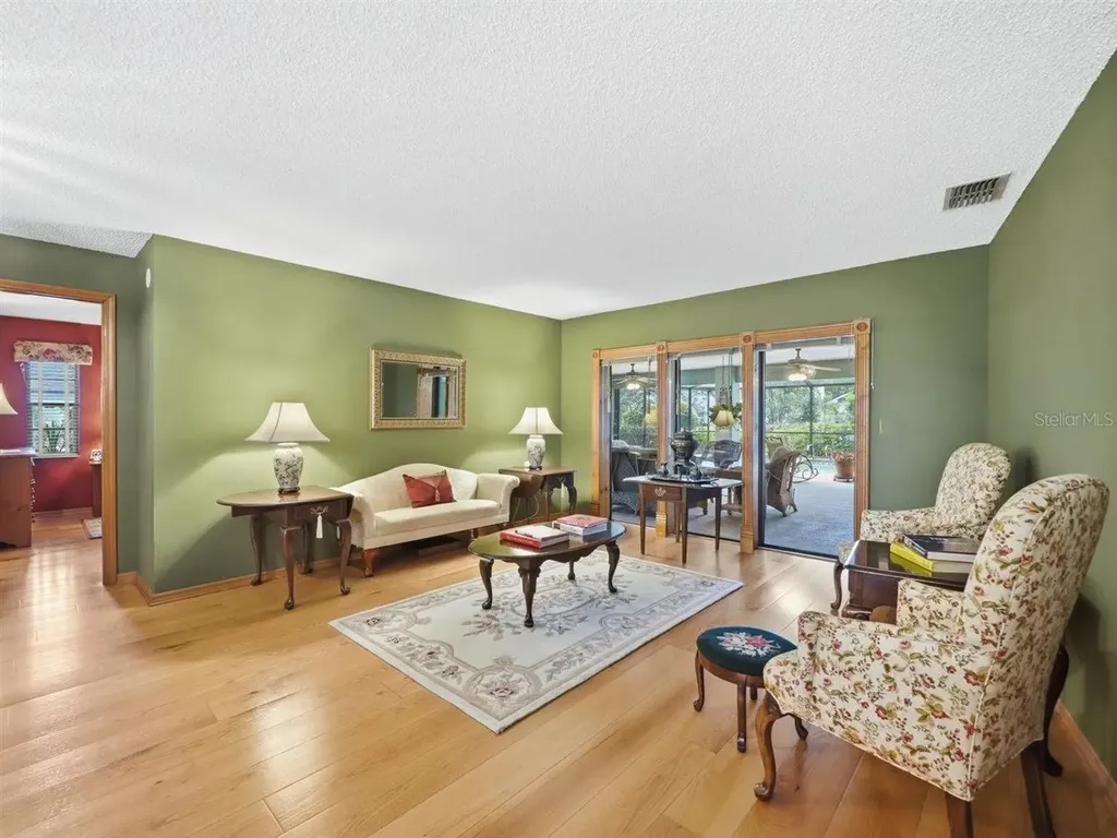 5046 Barrowe Drive Tampa FL 33624
