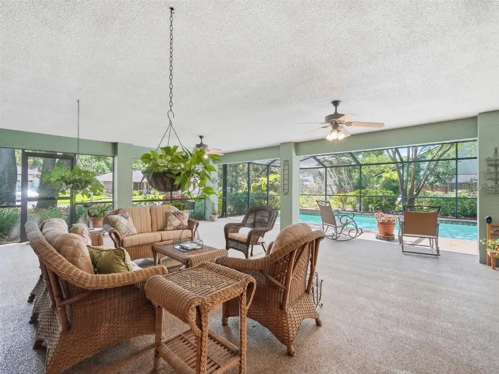 5046 Barrowe Drive Tampa FL 33624