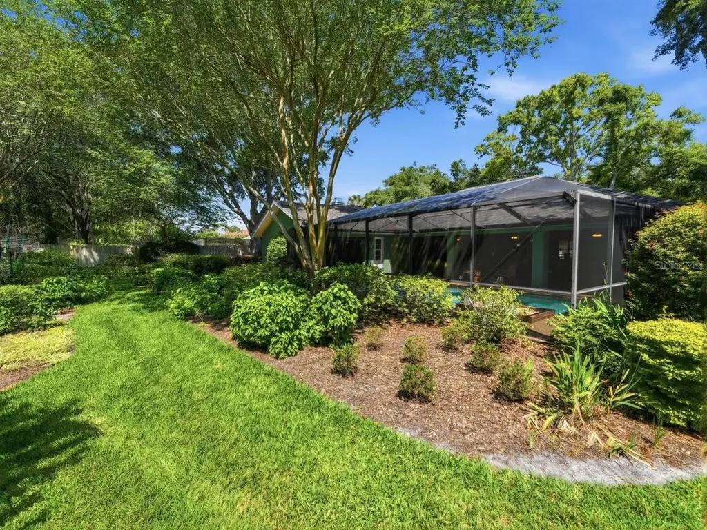 5046 Barrowe Drive Tampa FL 33624