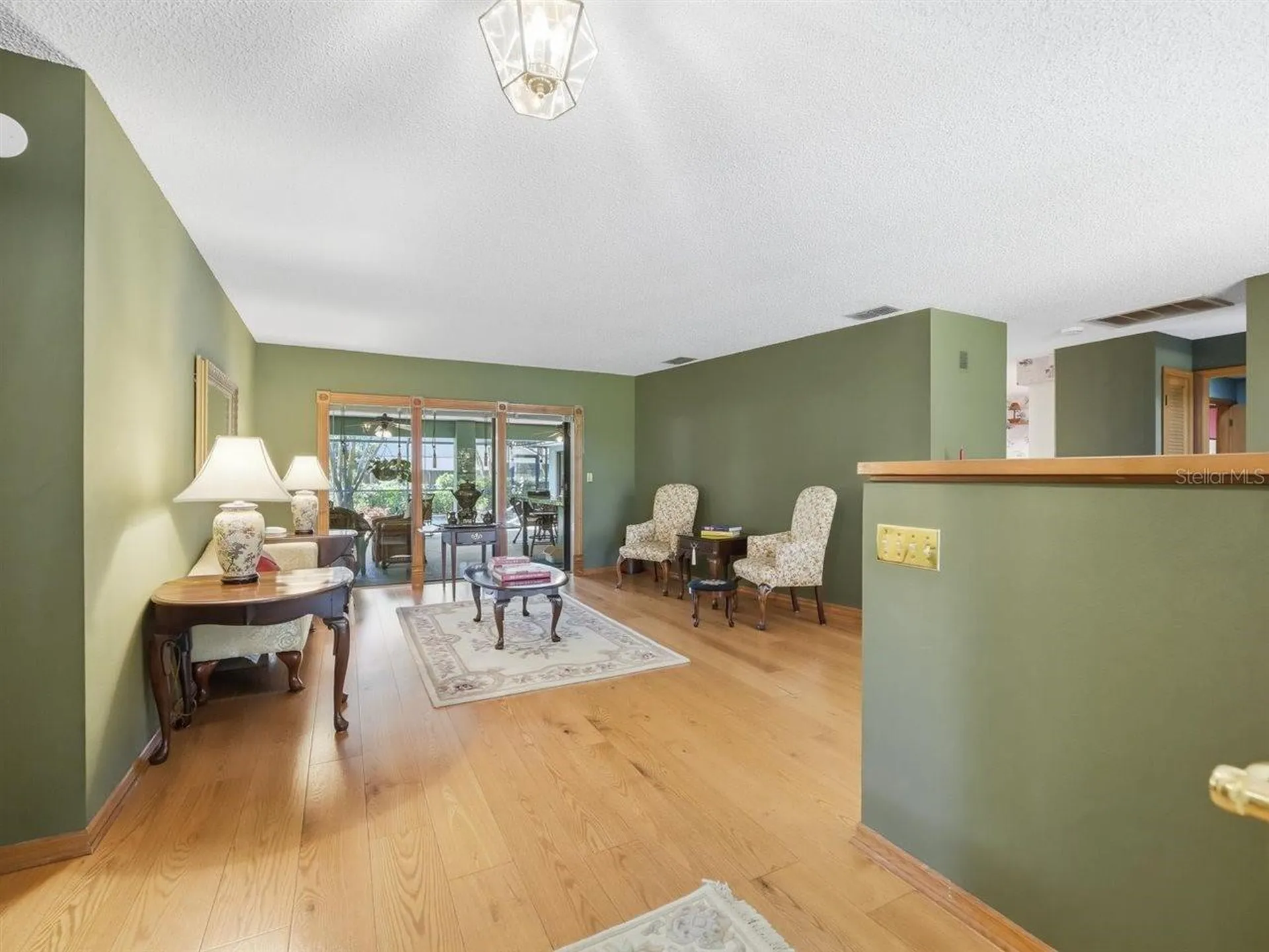 5046 Barrowe Drive Tampa FL 33624