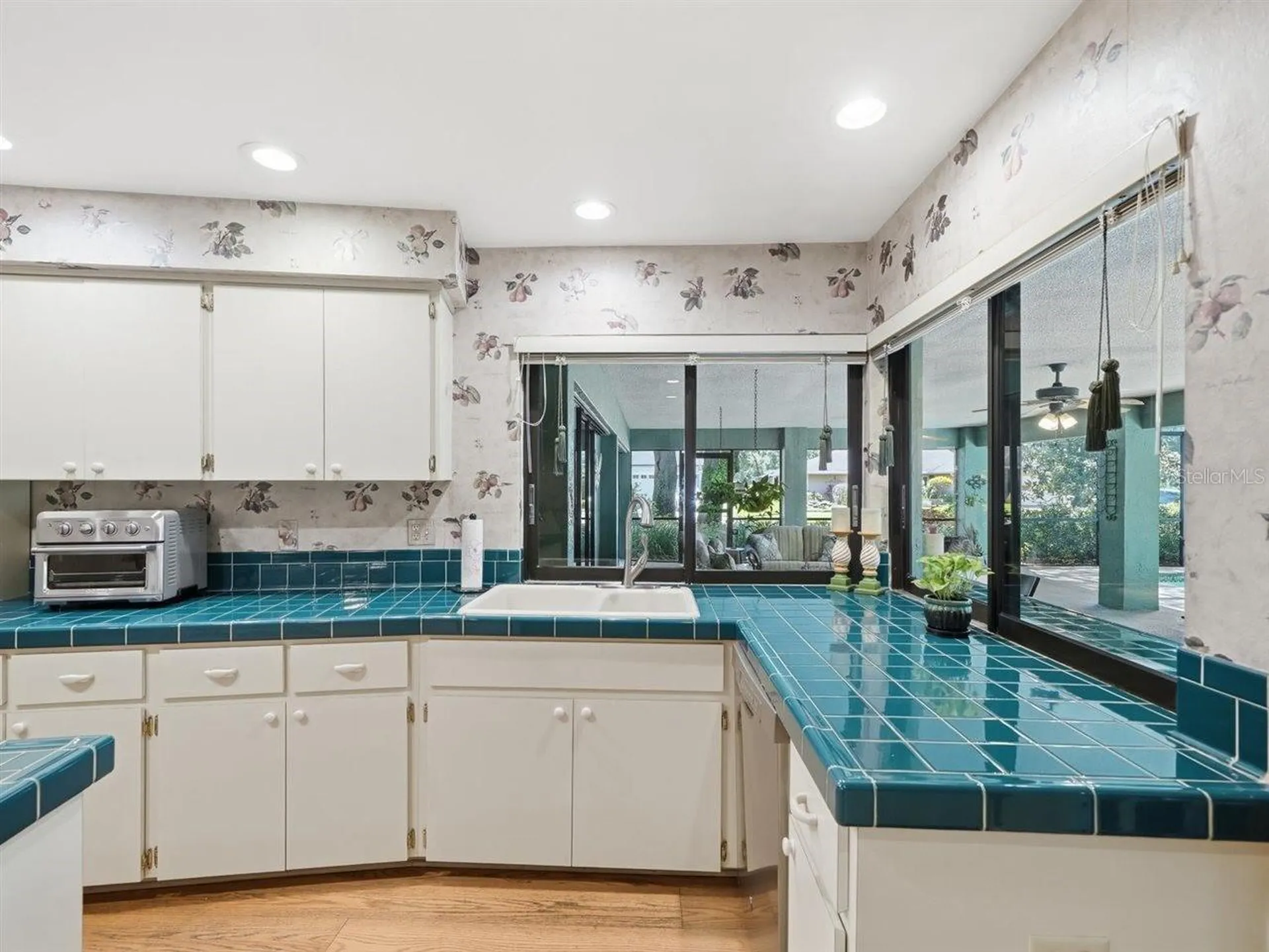 5046 Barrowe Drive Tampa FL 33624