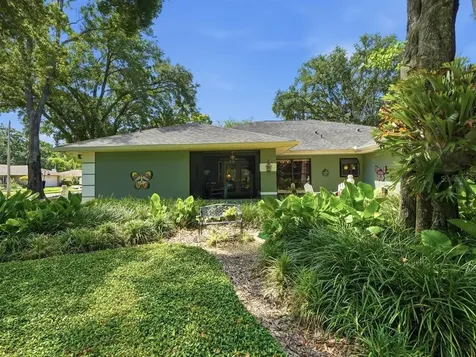 5046 Barrowe Drive Tampa FL 33624