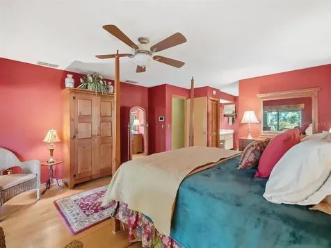 5046 Barrowe Drive Tampa FL 33624