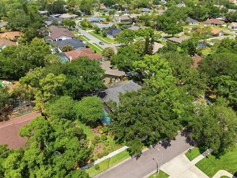 5046 Barrowe Drive Tampa FL 33624