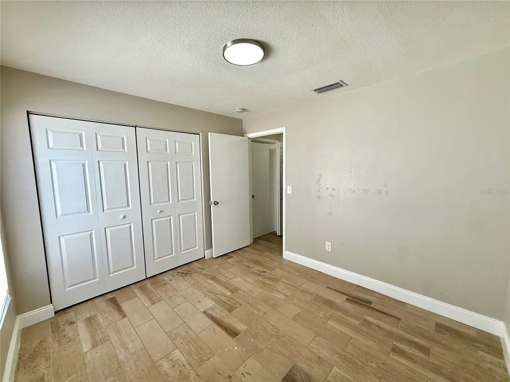 7048 Hollowell Drive Tampa FL 33634
