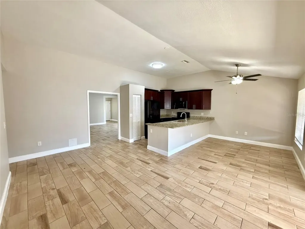7048 Hollowell Drive Tampa FL 33634