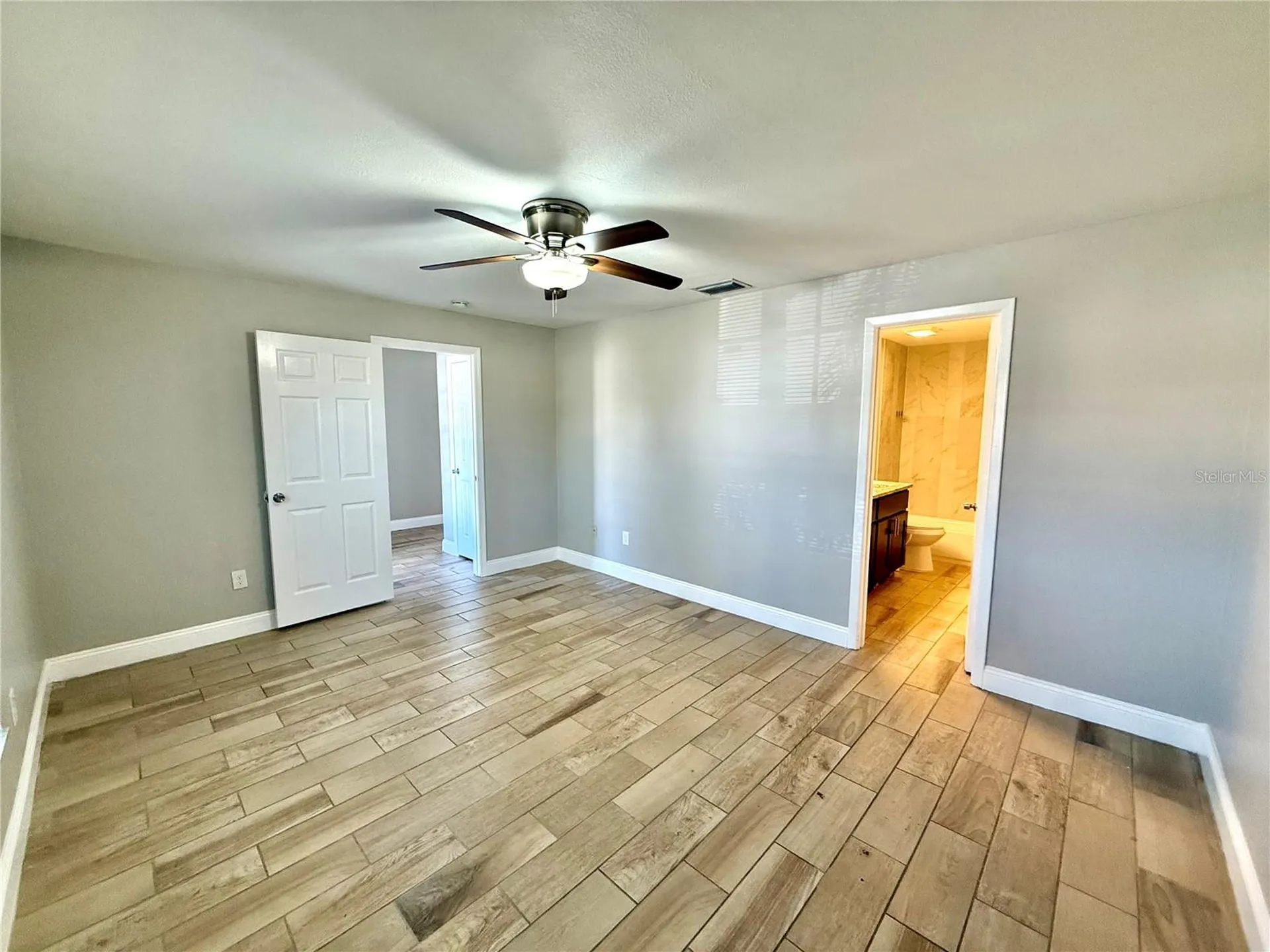 7048 Hollowell Drive Tampa FL 33634