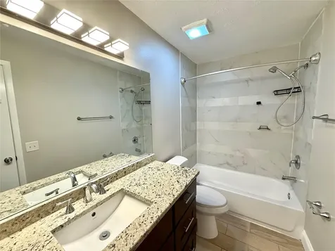 7048 Hollowell Drive Tampa FL 33634