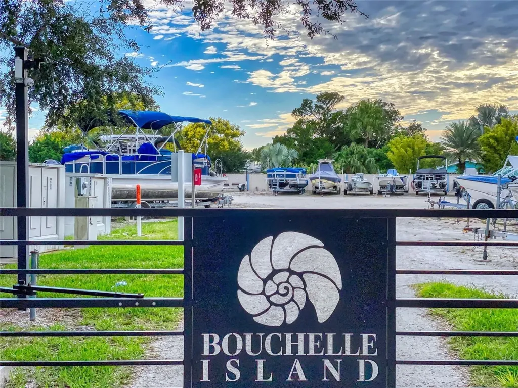 437 Bouchelle Drive New Smyrna Beach FL 32169