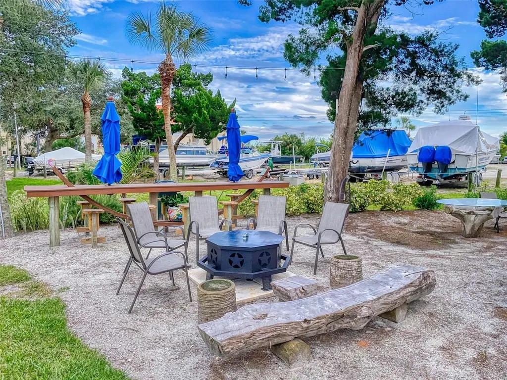 437 Bouchelle Drive New Smyrna Beach FL 32169
