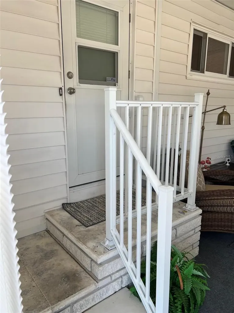 351 King Palm Street Largo FL 33778
