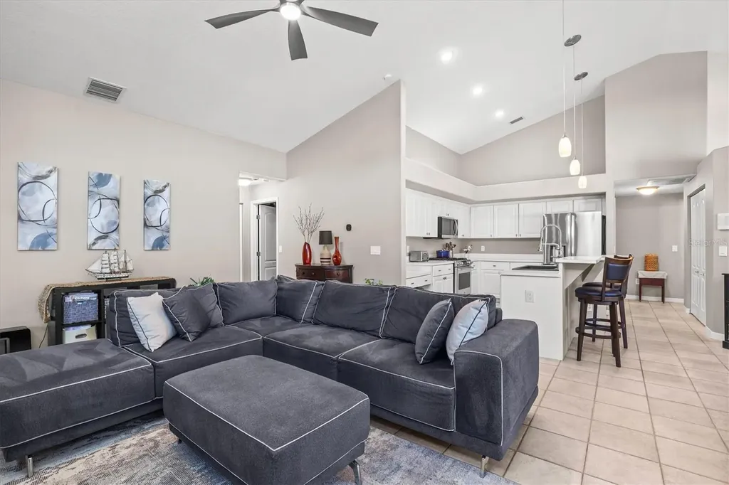1114 Marina Drive Tarpon Springs FL 34689