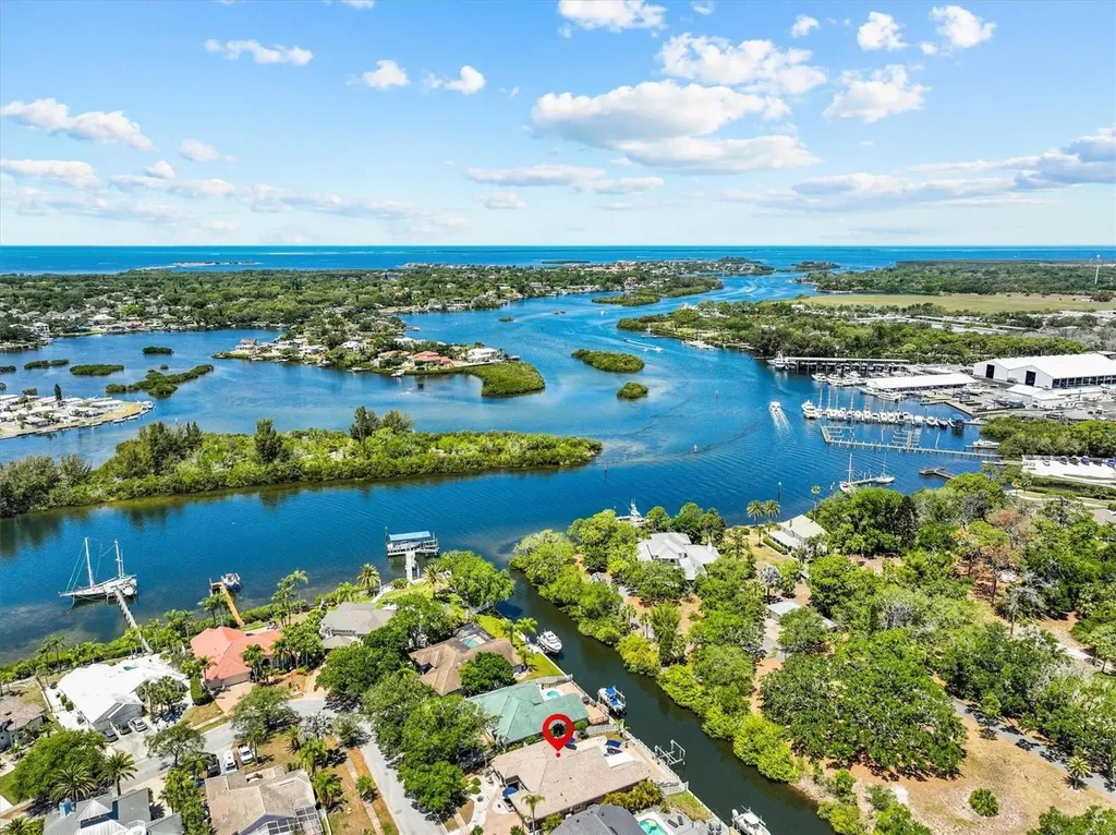 1114 Marina Drive Tarpon Springs FL 34689