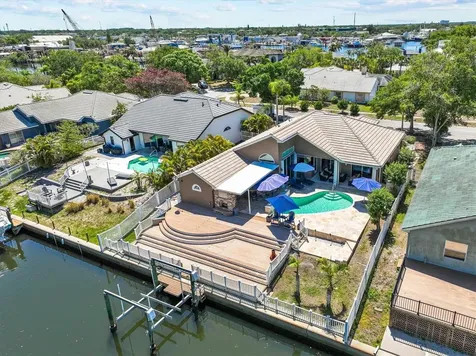 1114 Marina Drive Tarpon Springs FL 34689