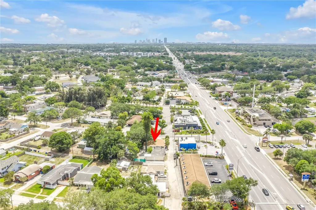 110 NE Monroe Circle N St Petersburg FL 33702