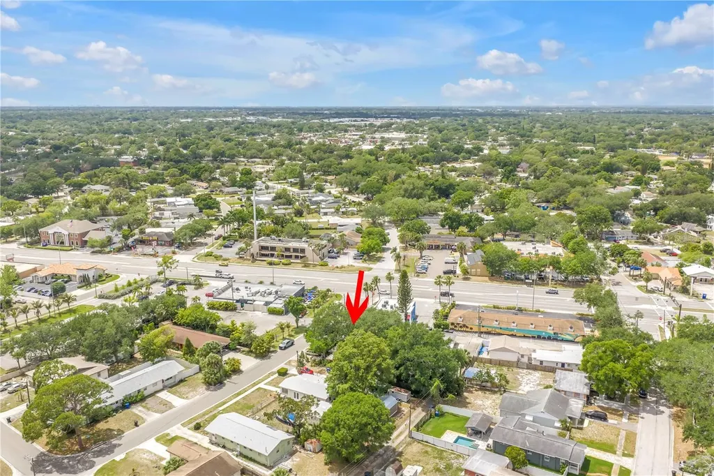 110 NE Monroe Circle N St Petersburg FL 33702