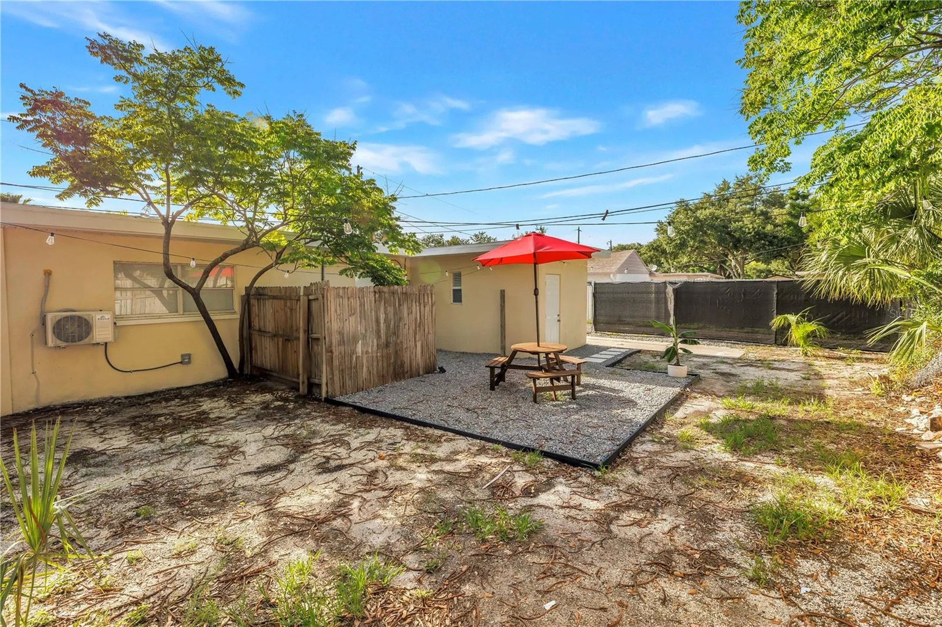 110 NE Monroe Circle N St Petersburg FL 33702