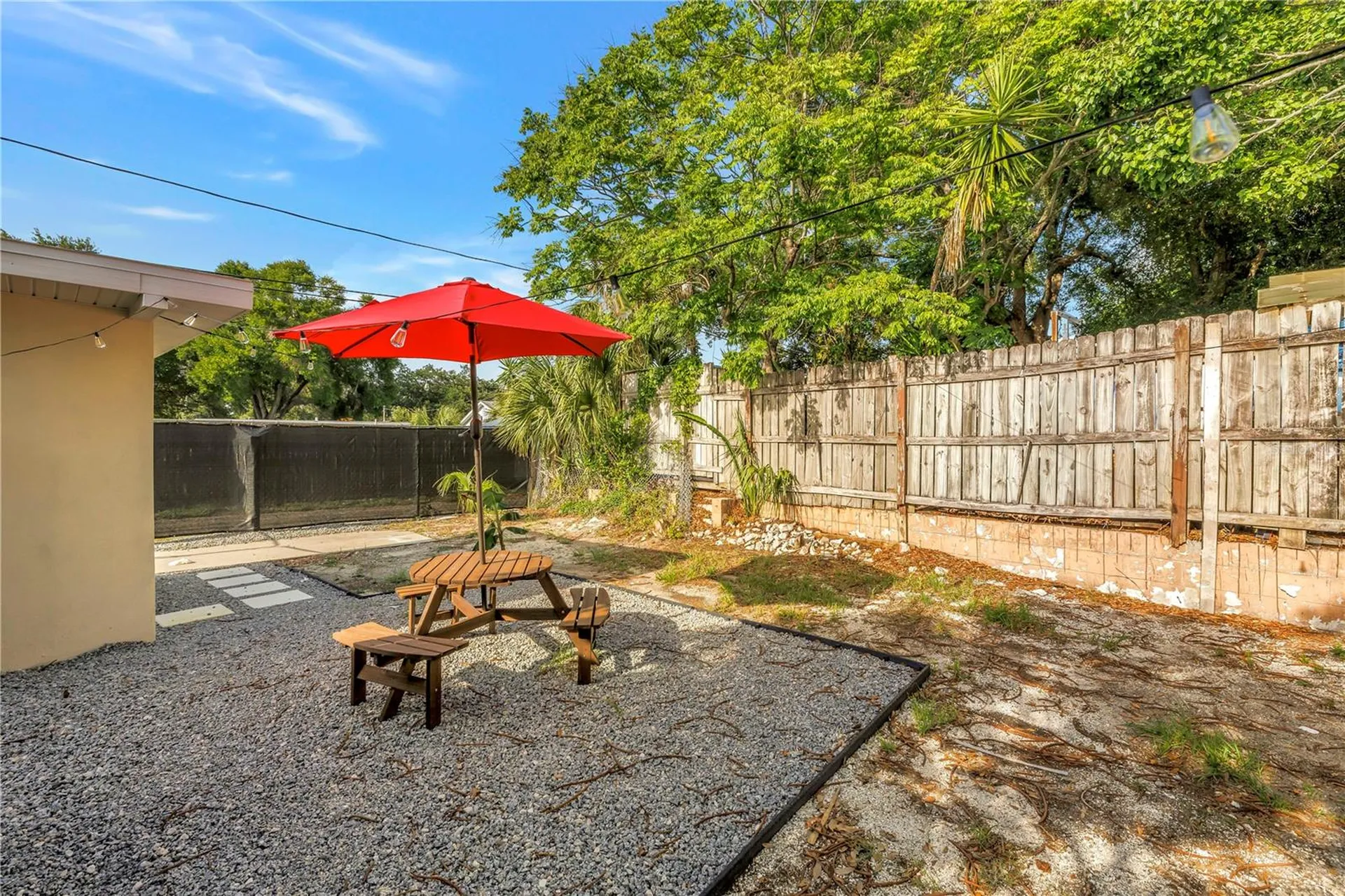 110 NE Monroe Circle N St Petersburg FL 33702