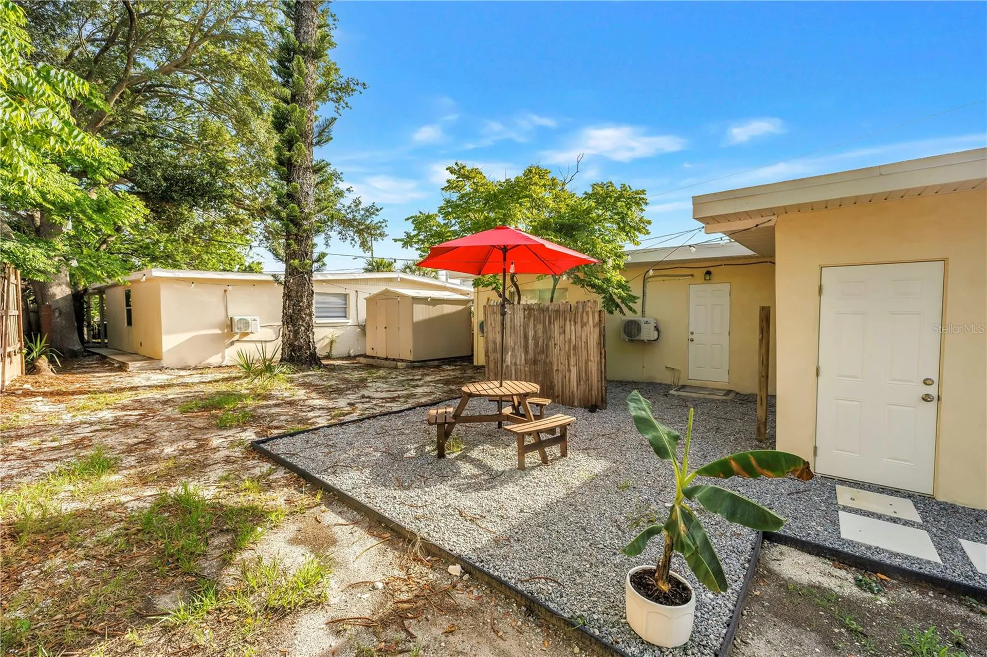 110 NE Monroe Circle N St Petersburg FL 33702