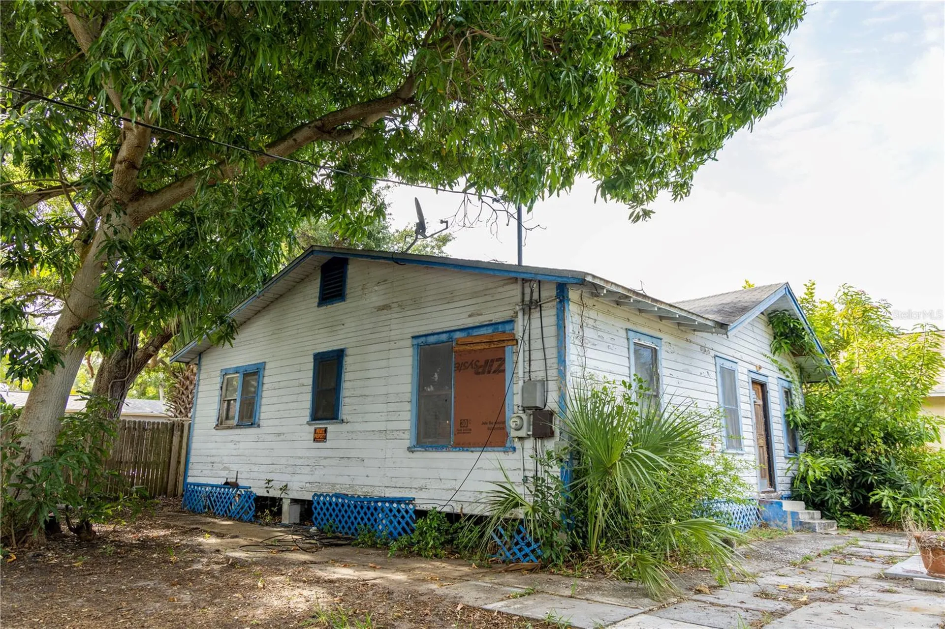 1139 Harveys Lane Clearwater FL 33756