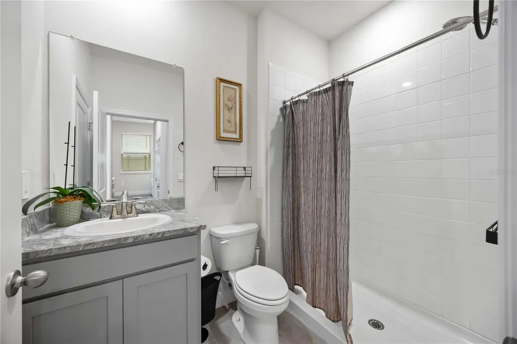 17564 Cantarina Cove Lakewood Ranch FL 34211