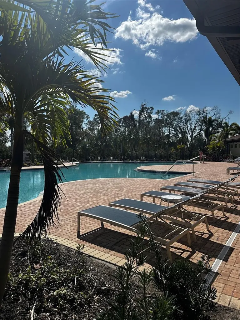 17564 Cantarina Cove Lakewood Ranch FL 34211