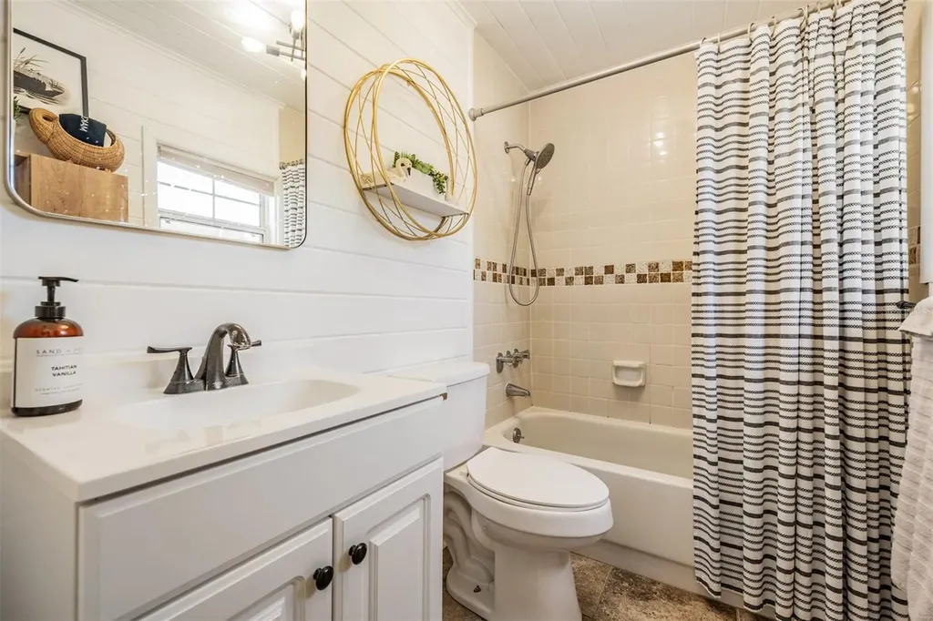 1830 Cherokee Trail Lakeland FL 33803