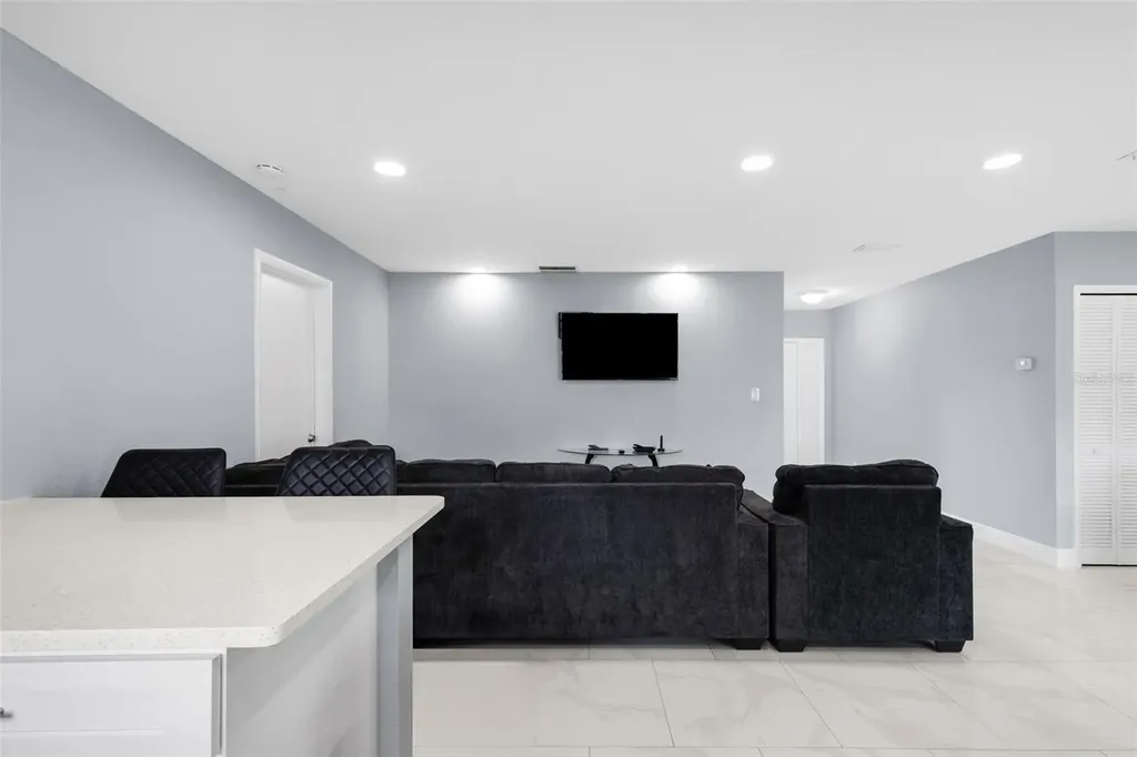 2310 W Knollwood Place Tampa FL 33604