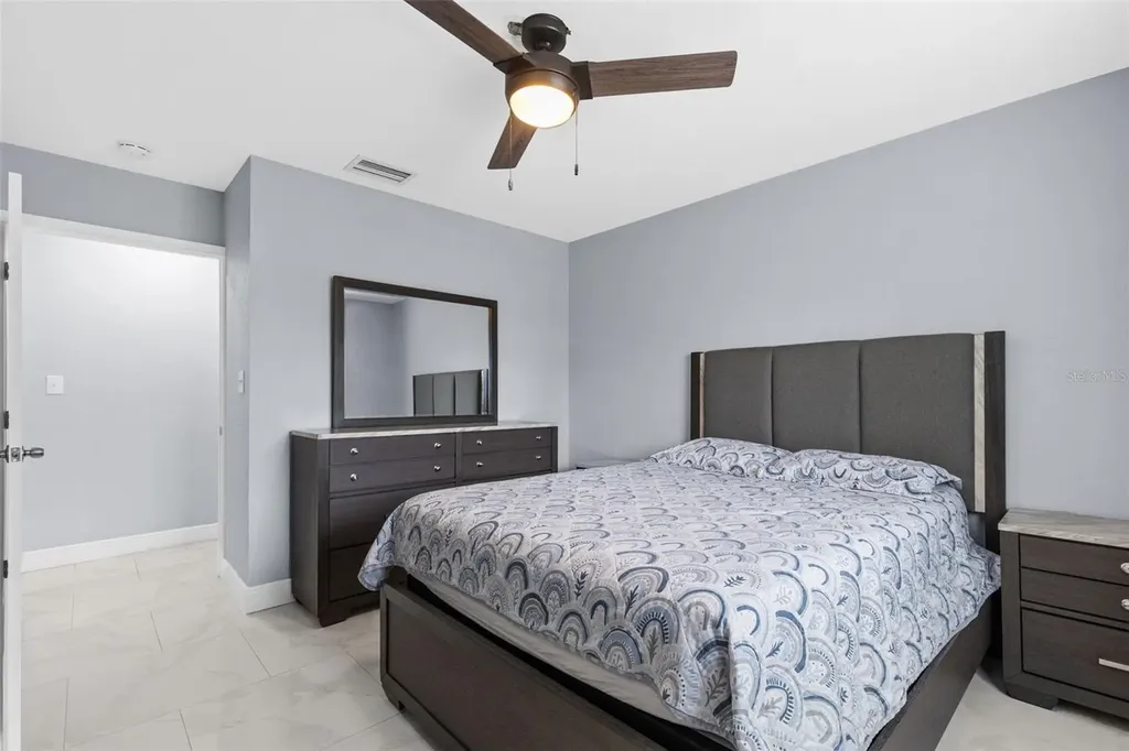 2310 W Knollwood Place Tampa FL 33604