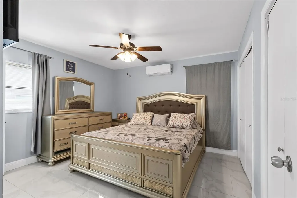 2310 W Knollwood Place Tampa FL 33604