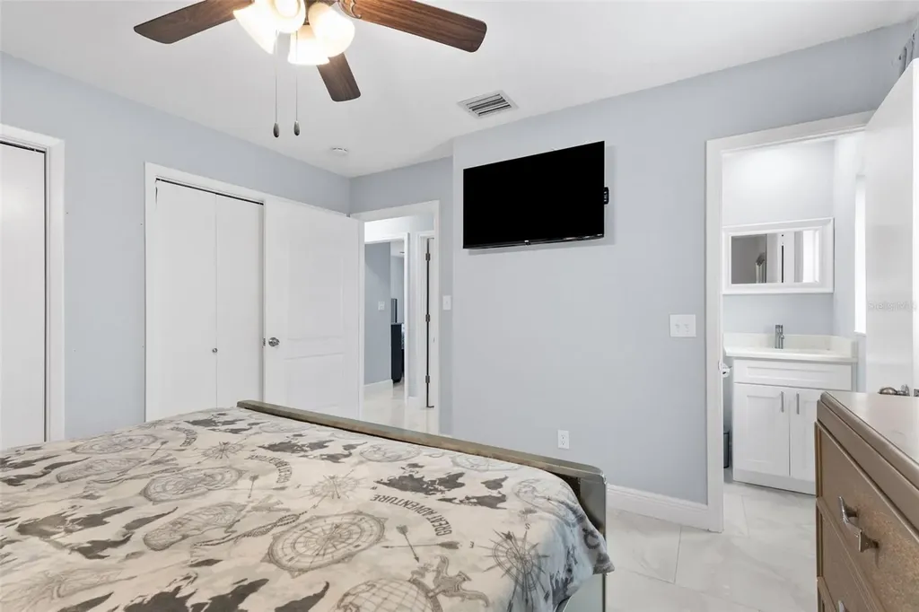 2310 W Knollwood Place Tampa FL 33604