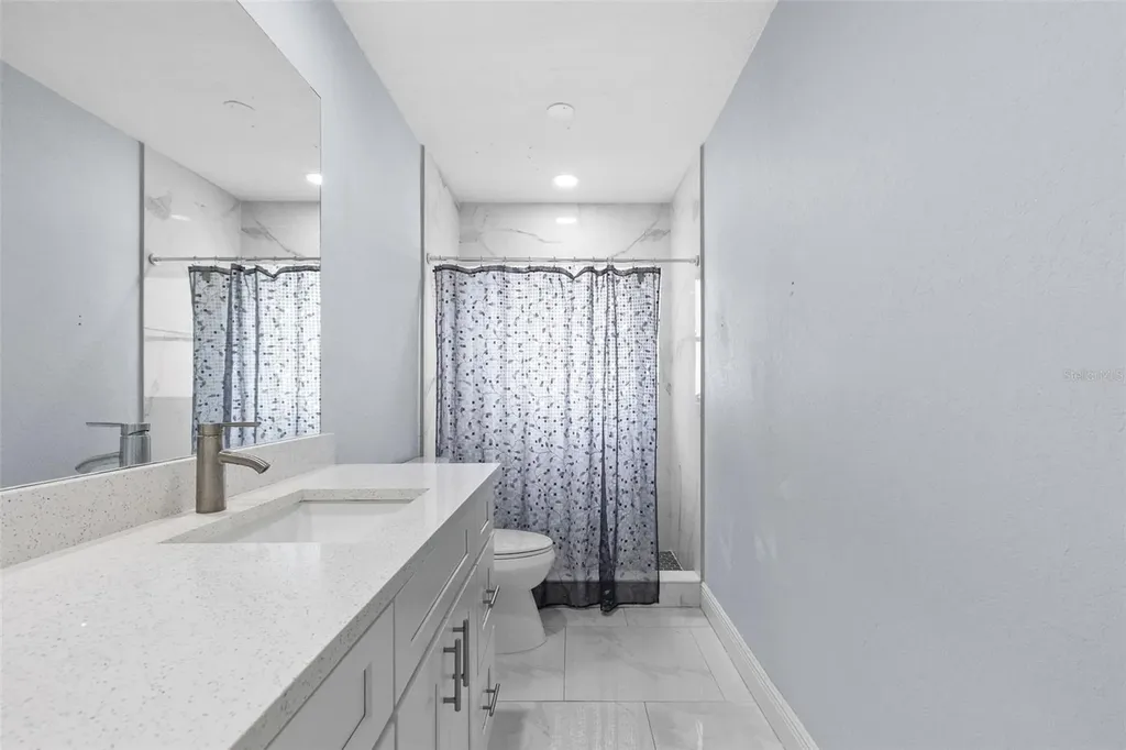 2310 W Knollwood Place Tampa FL 33604