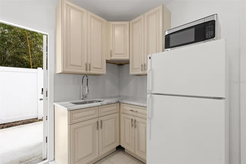 2310 W Knollwood Place Tampa FL 33604