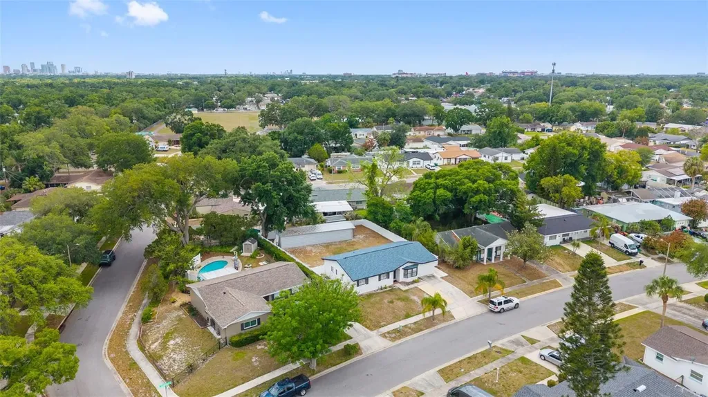 2310 W Knollwood Place Tampa FL 33604