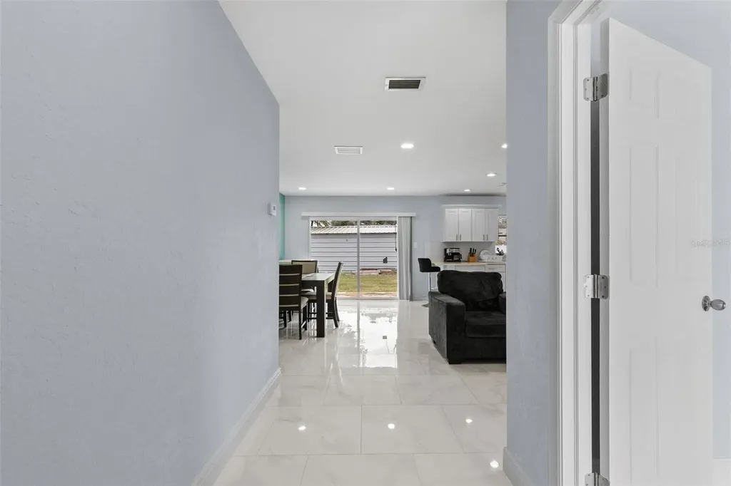 2310 W Knollwood Place Tampa FL 33604