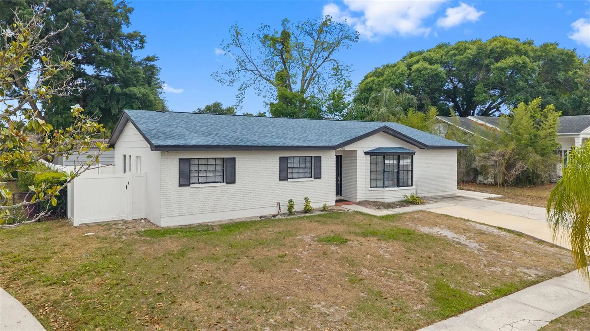 2310 W Knollwood Place Tampa FL 33604