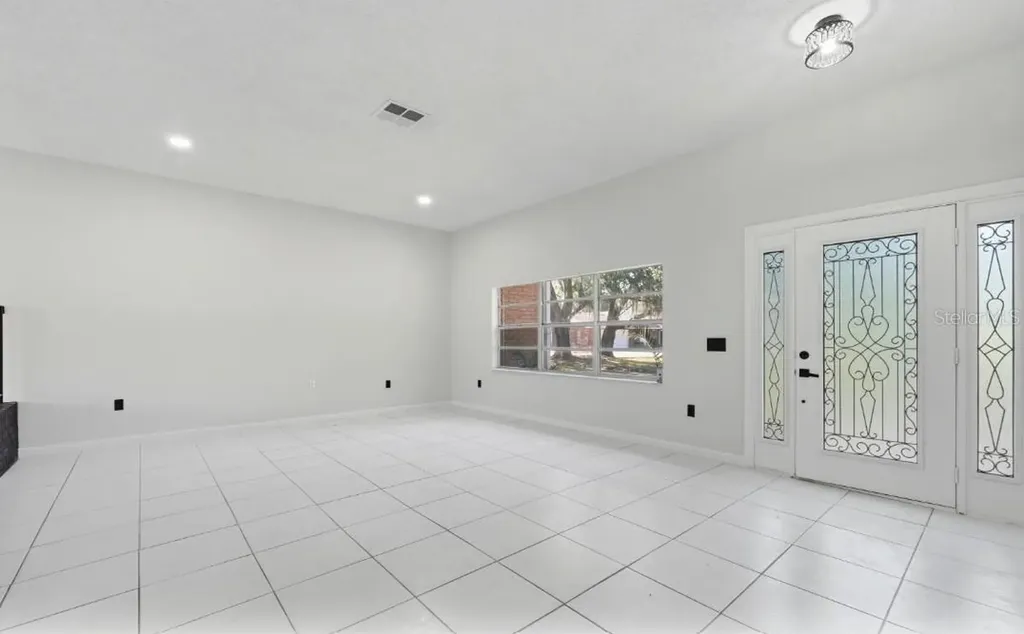 33201 Coventry Drive Leesburg FL 34788