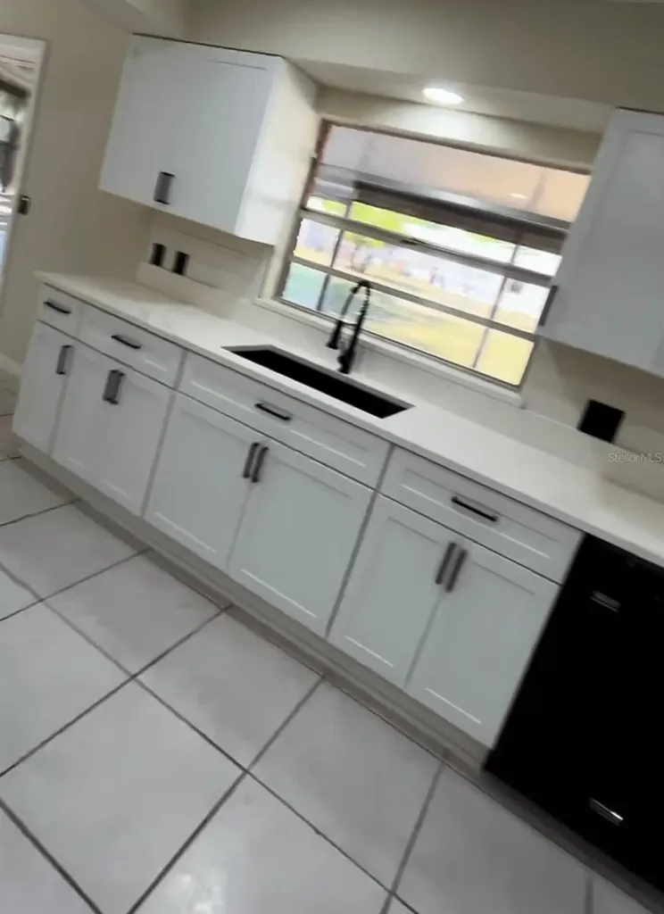 33201 Coventry Drive Leesburg FL 34788
