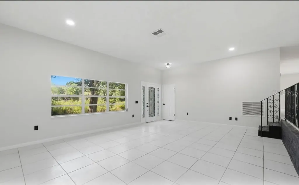 33201 Coventry Drive Leesburg FL 34788