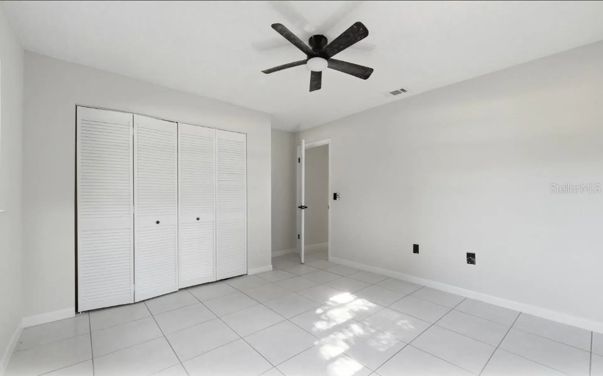 33201 Coventry Drive Leesburg FL 34788