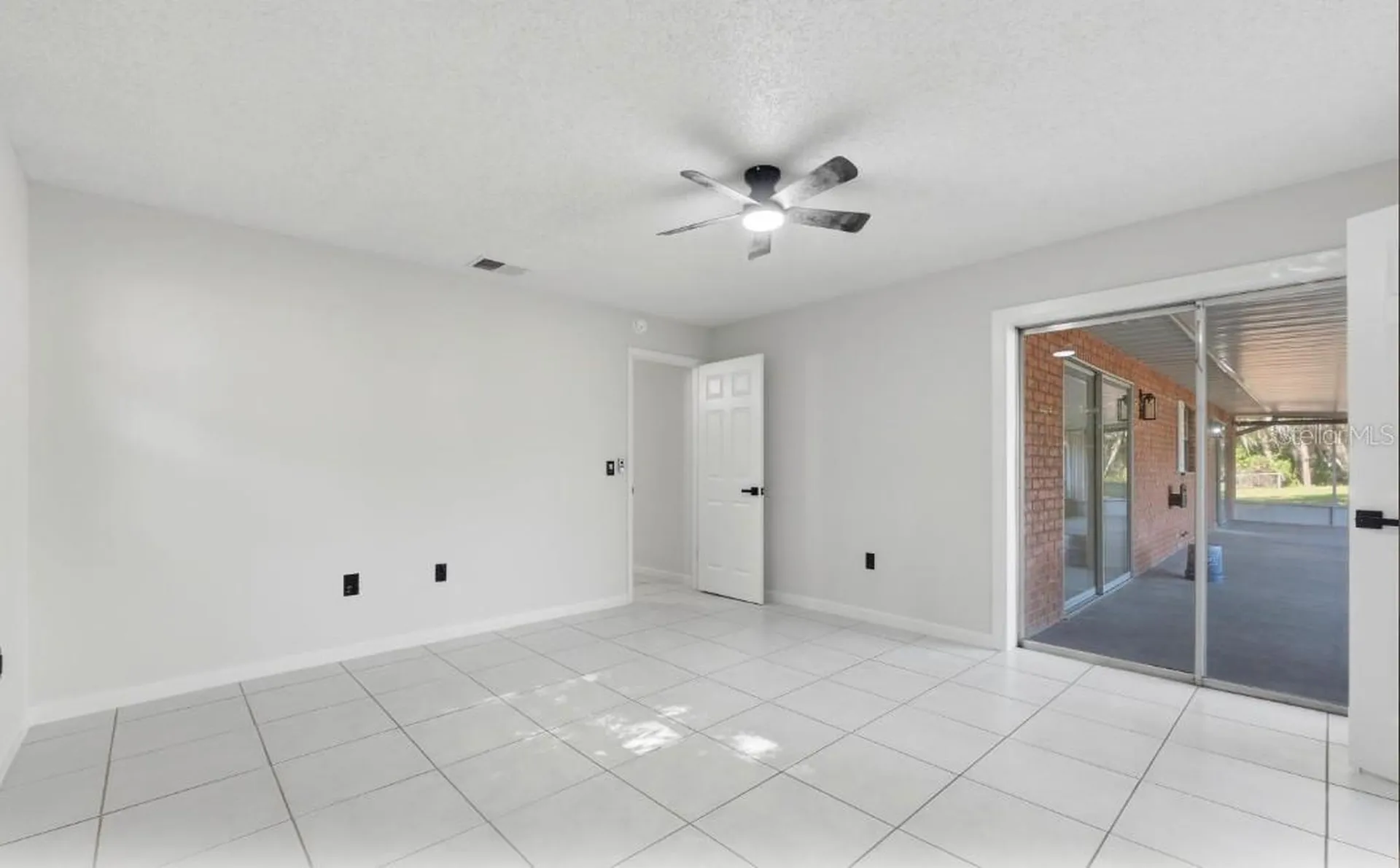33201 Coventry Drive Leesburg FL 34788
