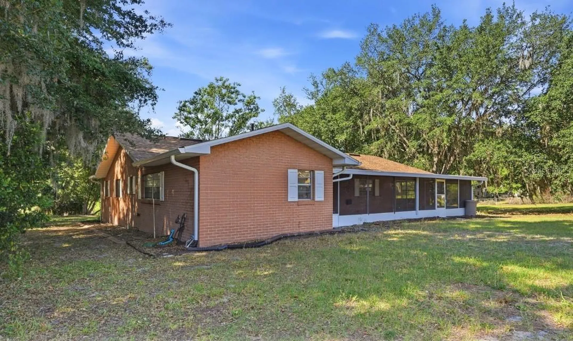 33201 Coventry Drive Leesburg FL 34788