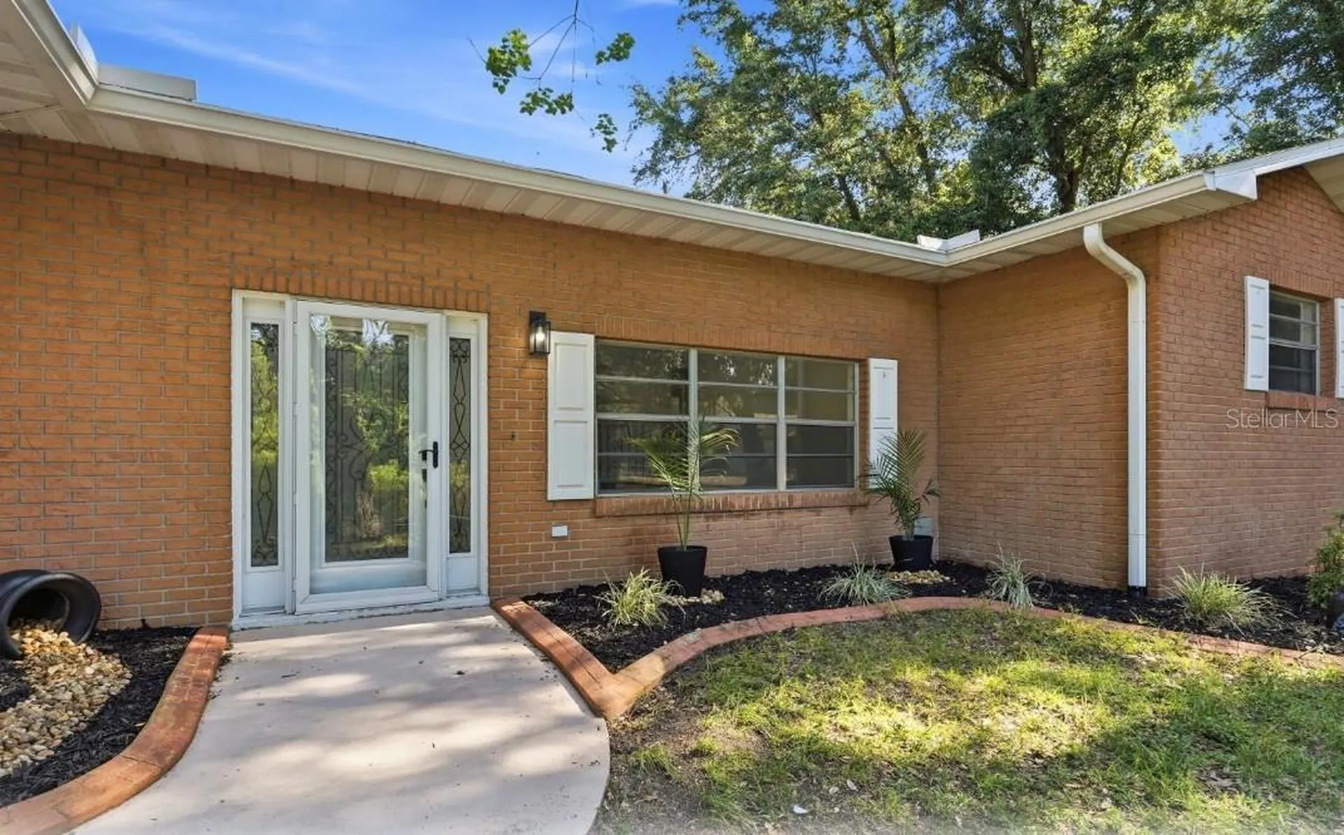 33201 Coventry Drive Leesburg FL 34788