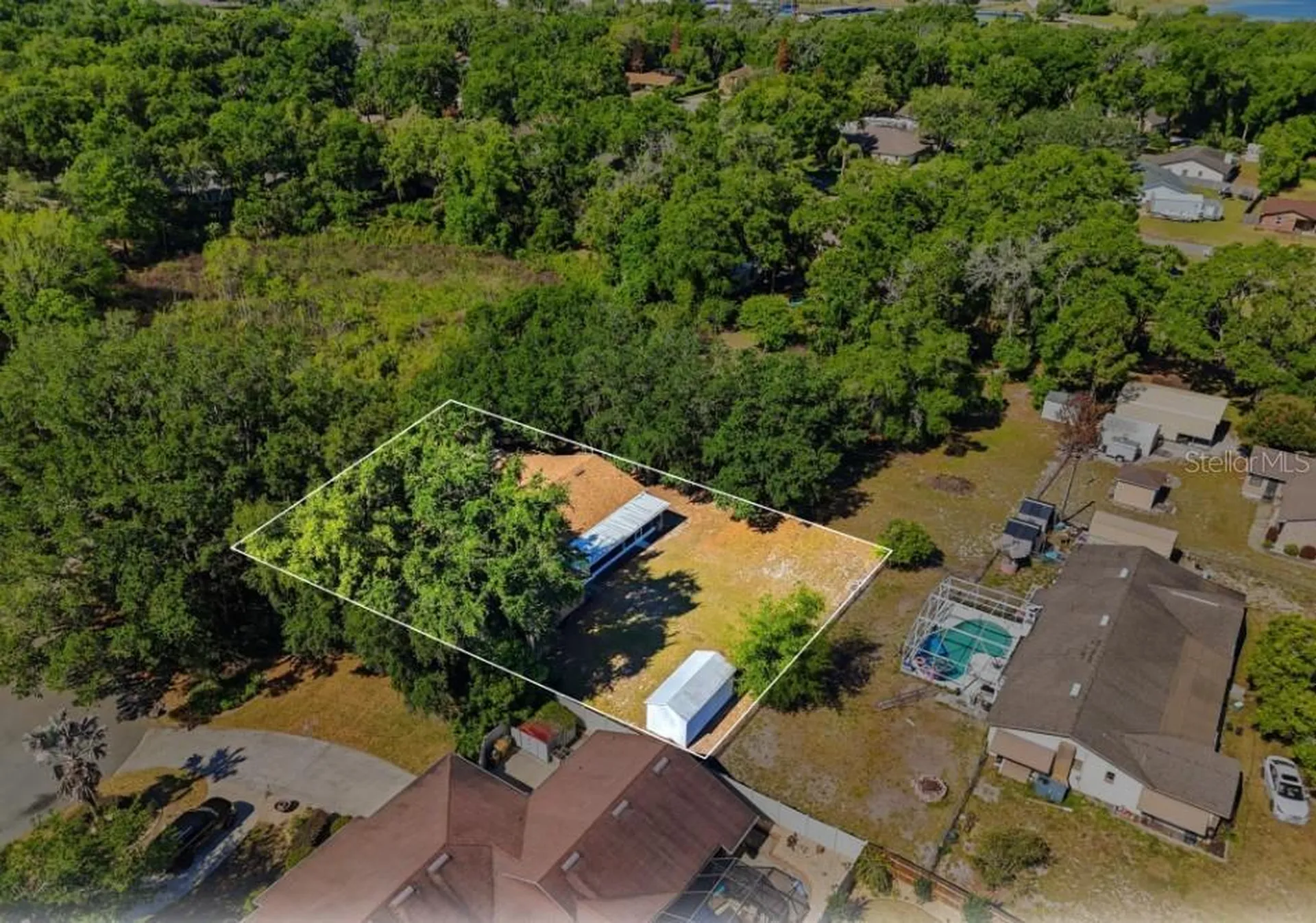33201 Coventry Drive Leesburg FL 34788
