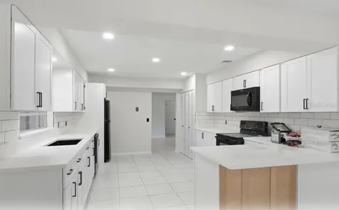 33201 Coventry Drive Leesburg FL 34788