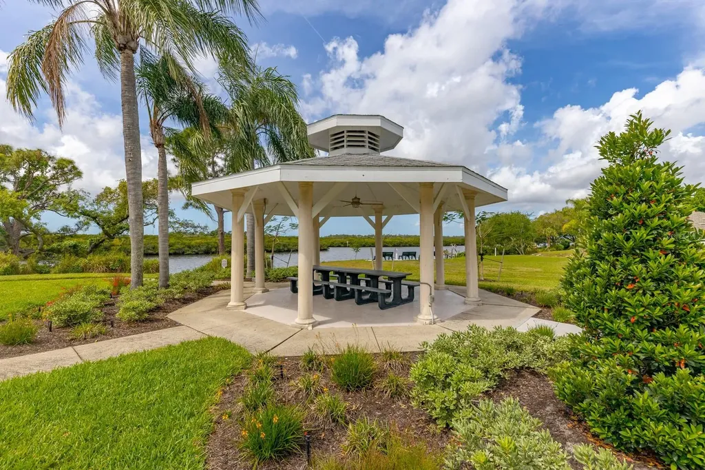 4839 14th Avenue E Bradenton FL 34208