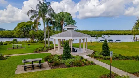 4839 14th Avenue E Bradenton FL 34208