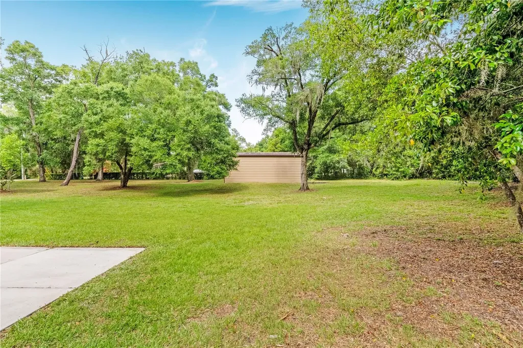 1305 Greenland Trace Deland FL 32720