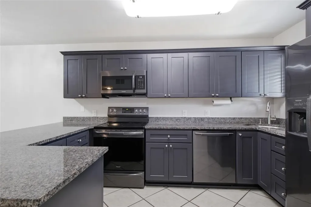 6033 34th Street W Bradenton FL 34210